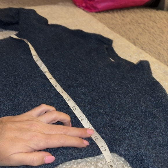 Everlane sweater - Picture 6 of 6